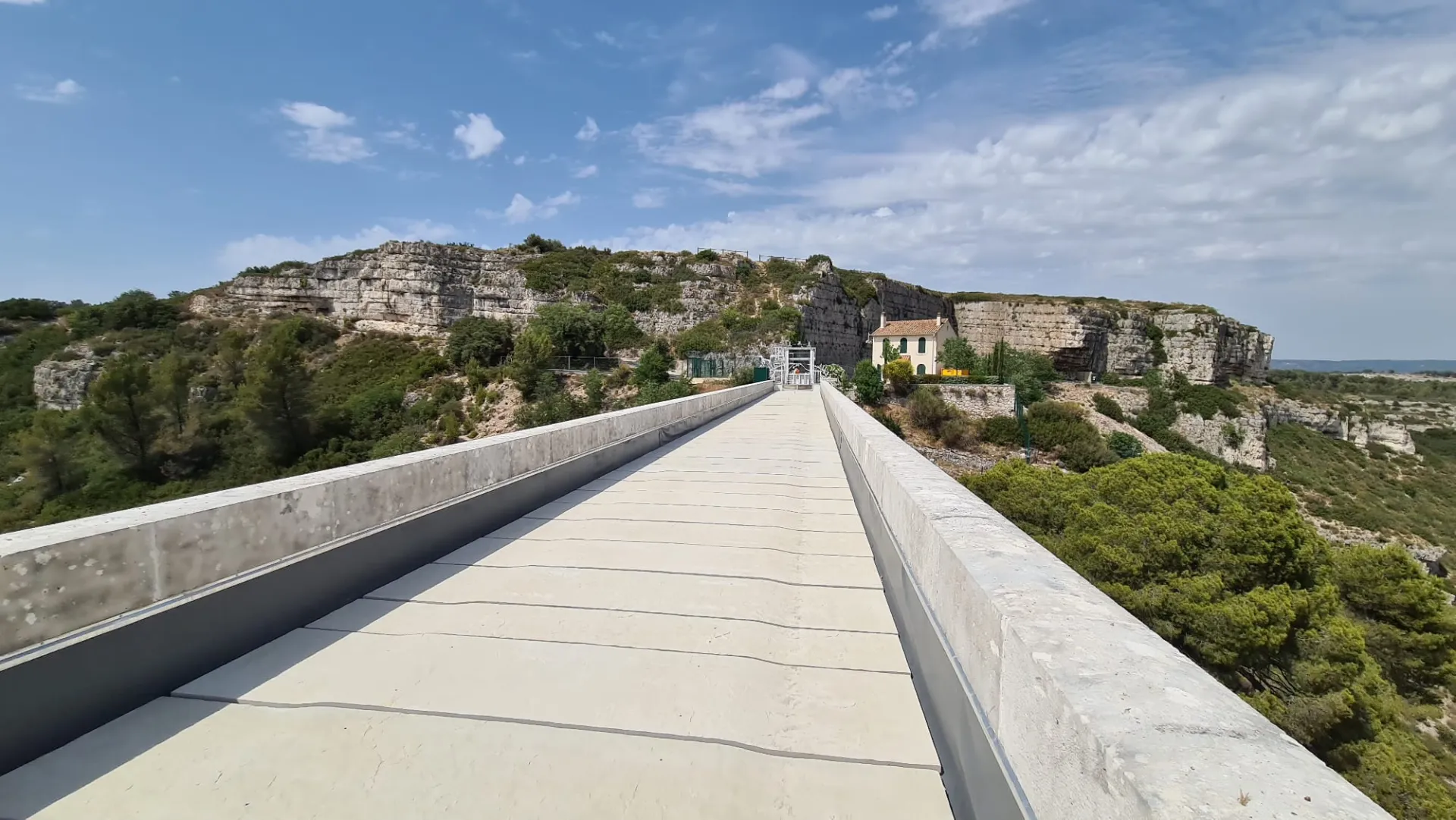 Dalles BFUP amovibles de l’aqueduc de Roquefavour