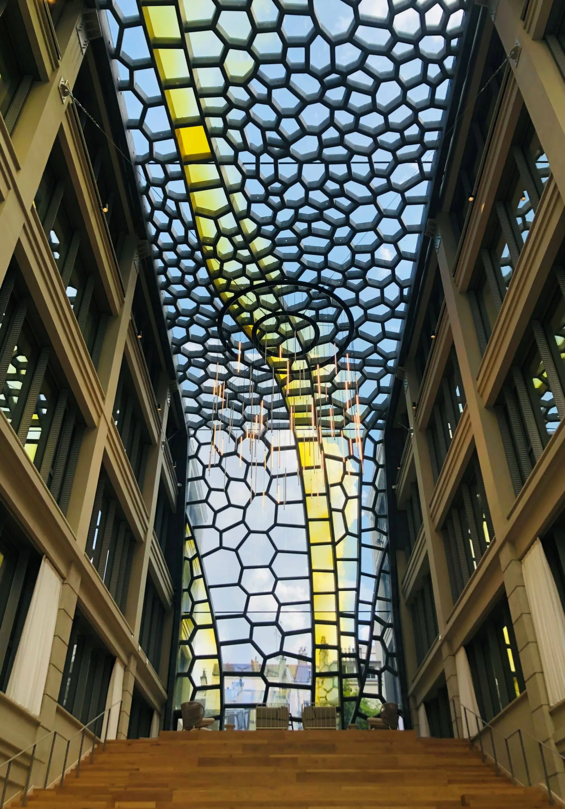 Détail de la verrière en BFUP du siège de la FNMF